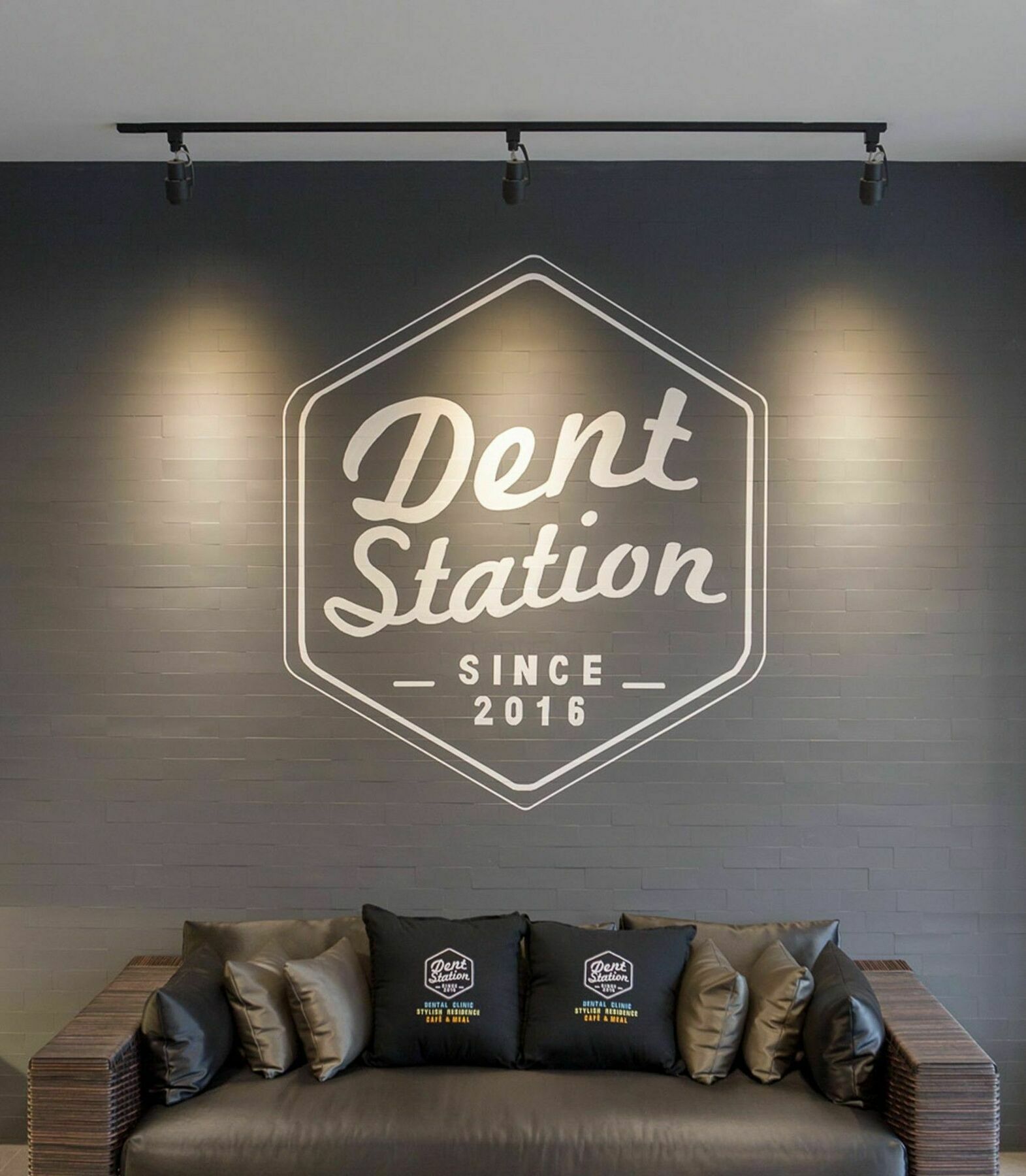 Dent Station Resident Hotel Phuket Eksteriør billede